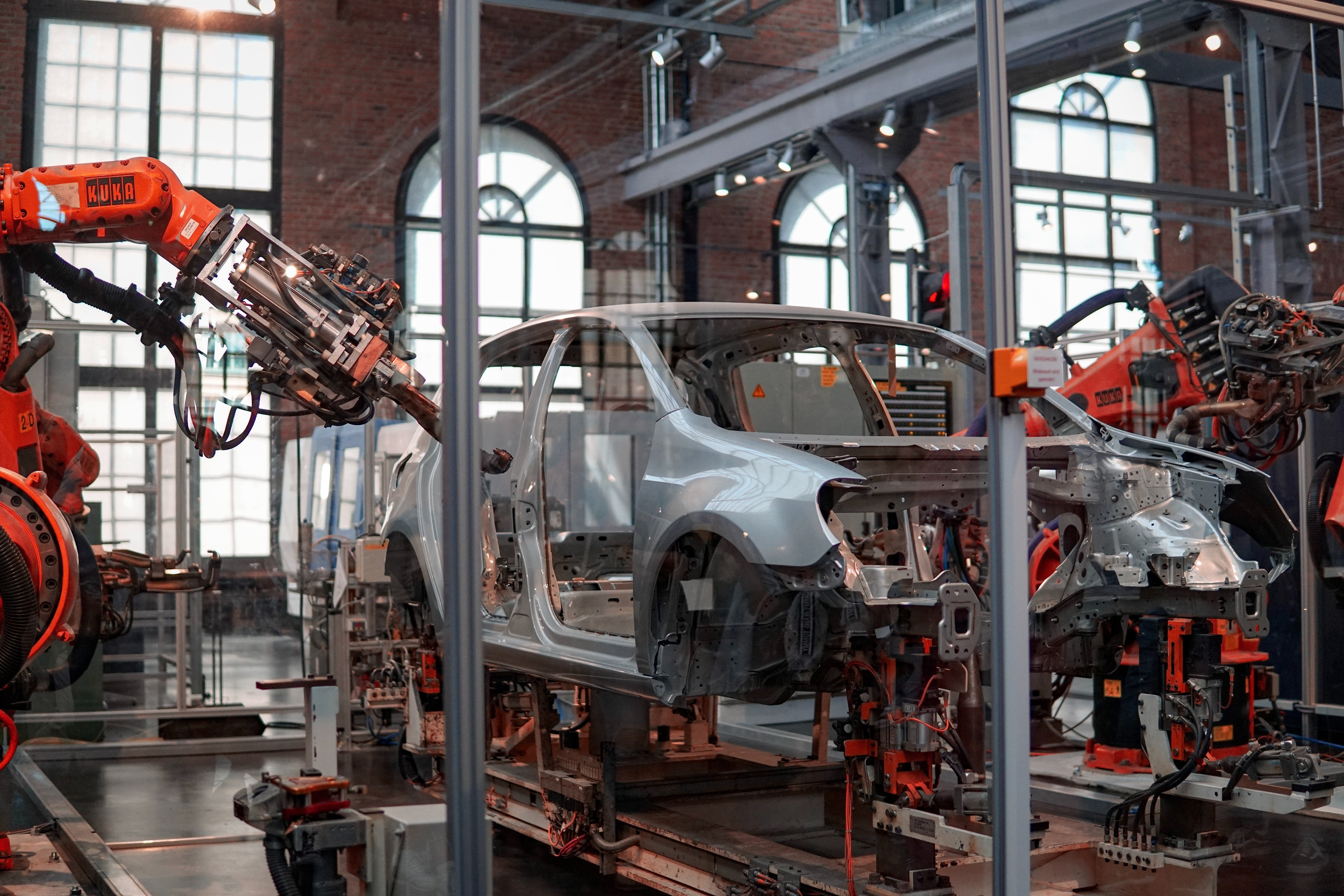 Featured image: Automotive Manufacturing Operations - 3 Steps to Achieving Operational Excellence in Automotive Manufacturing